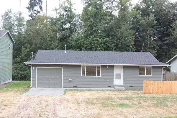 1216 Rickover DR, Coupeville, WA 98239