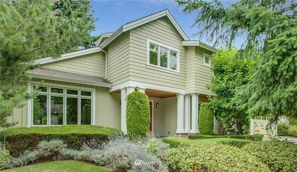 8712 SE 44th PL, Mercer Island, WA 98040