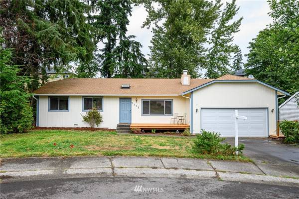 5718 NE 204th PL, Kenmore, WA 98028