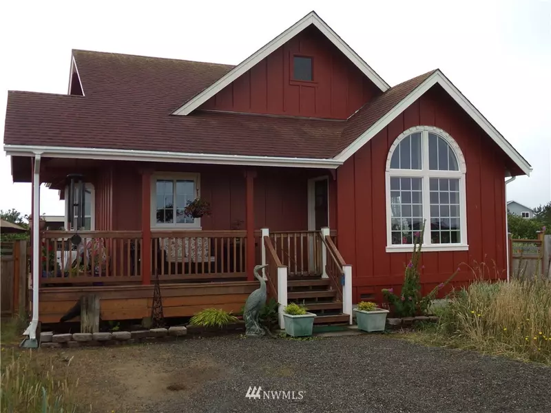 445 S Spinnaker ST, Ocean Shores, WA 98569