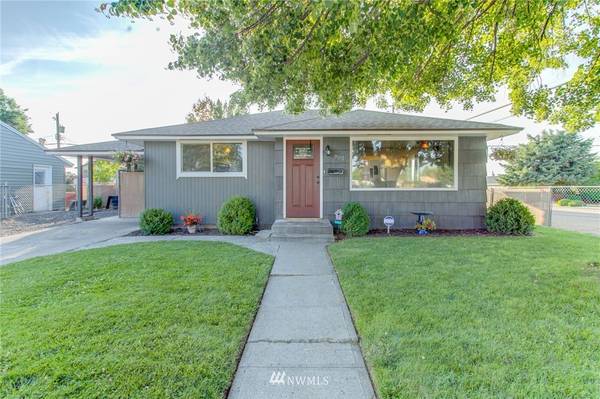 902 S Ironwood DR, Moses Lake, WA 98837