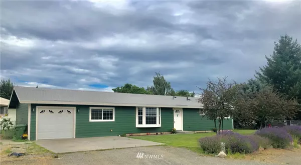 738 Ridge PL, Omak, WA 98841