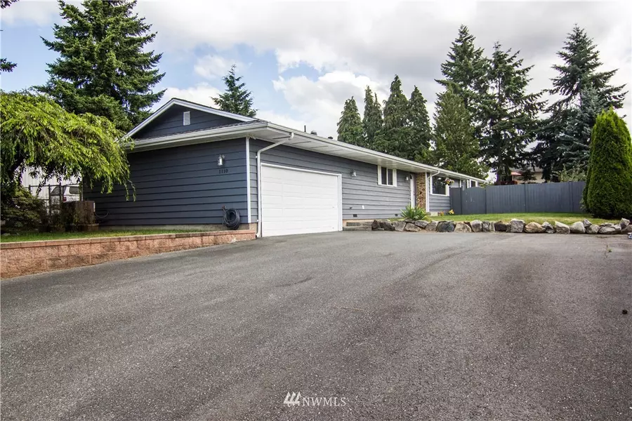 1110 Cascade DR, Everett, WA 98203