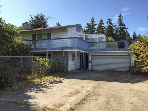 134 Spring RD, Port Angeles, WA 98362