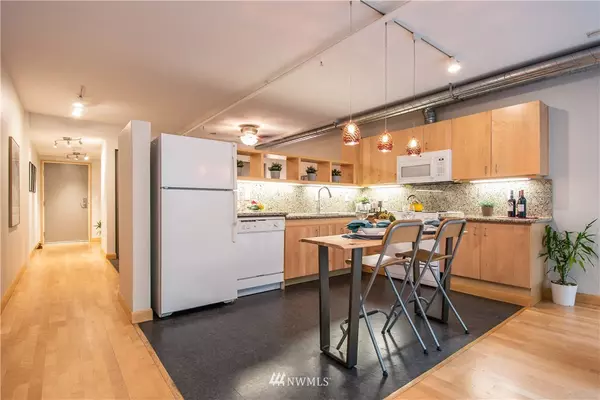 2015 Terry AVE #105, Seattle, WA 98121