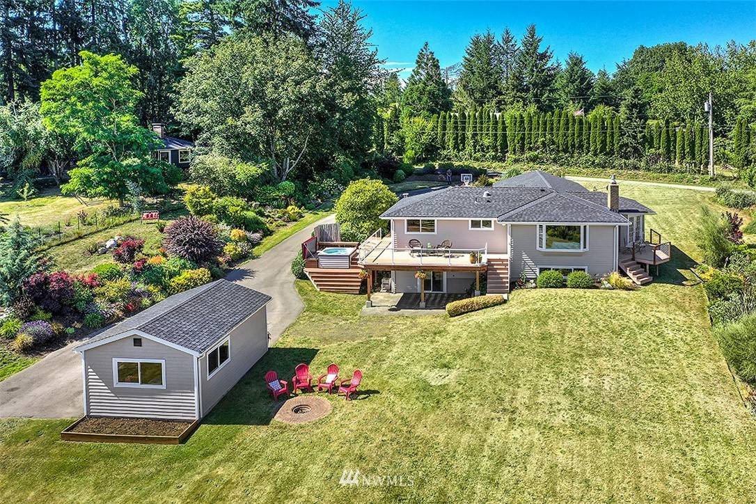 10011 SW 212th ST, Vashon, WA 98070