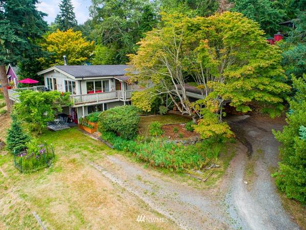 10503 SW Cowan RD, Vashon, WA 98070