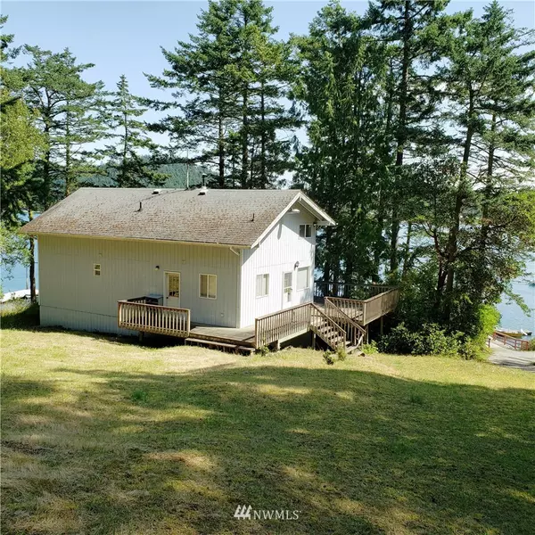 497 Chinook WAY, Center Island, WA 98261