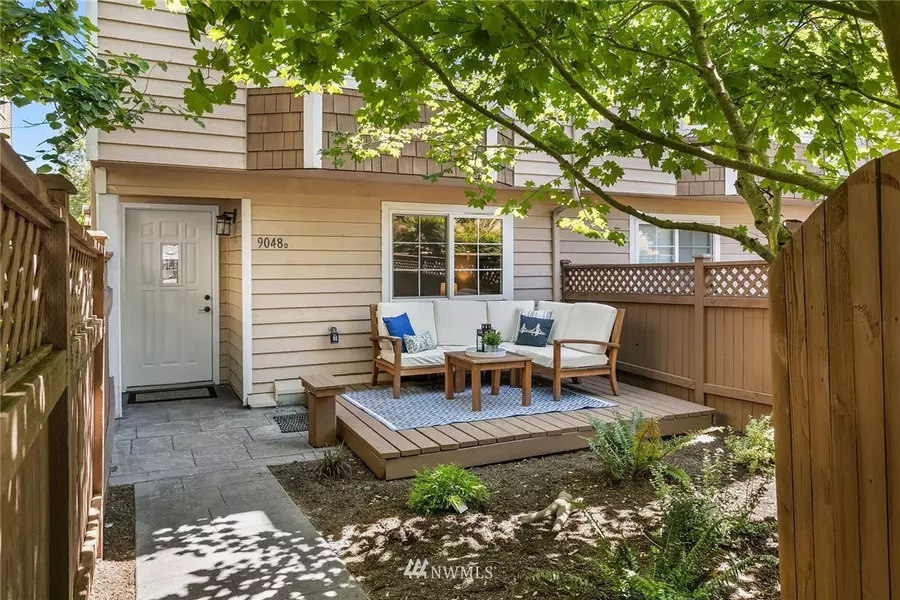 9048 Mary AVE NW #A, Seattle, WA 98117