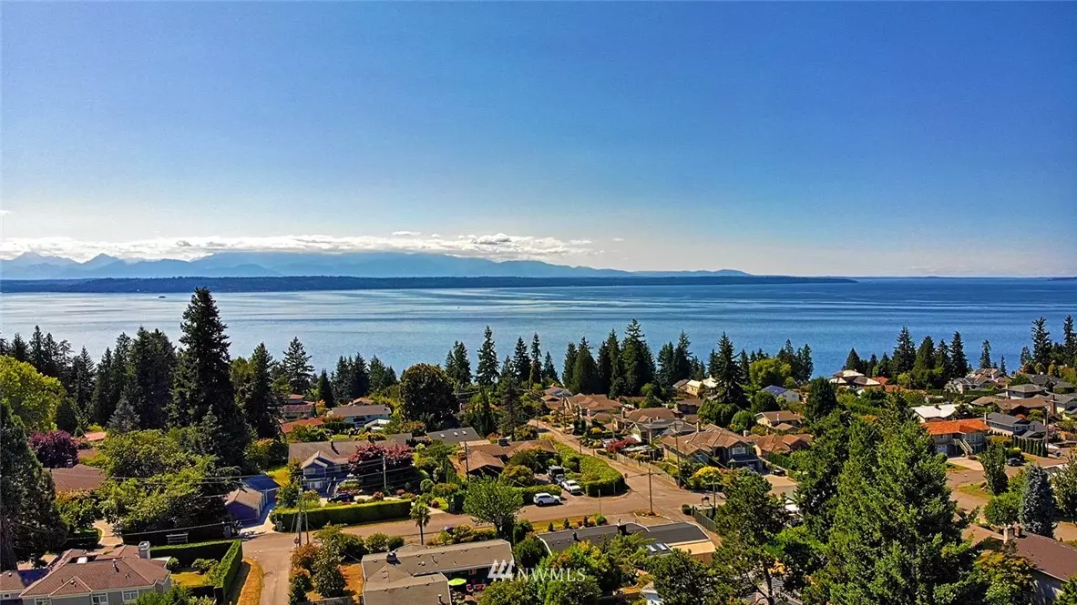 Edmonds, WA 98026,8917 192nd ST SW