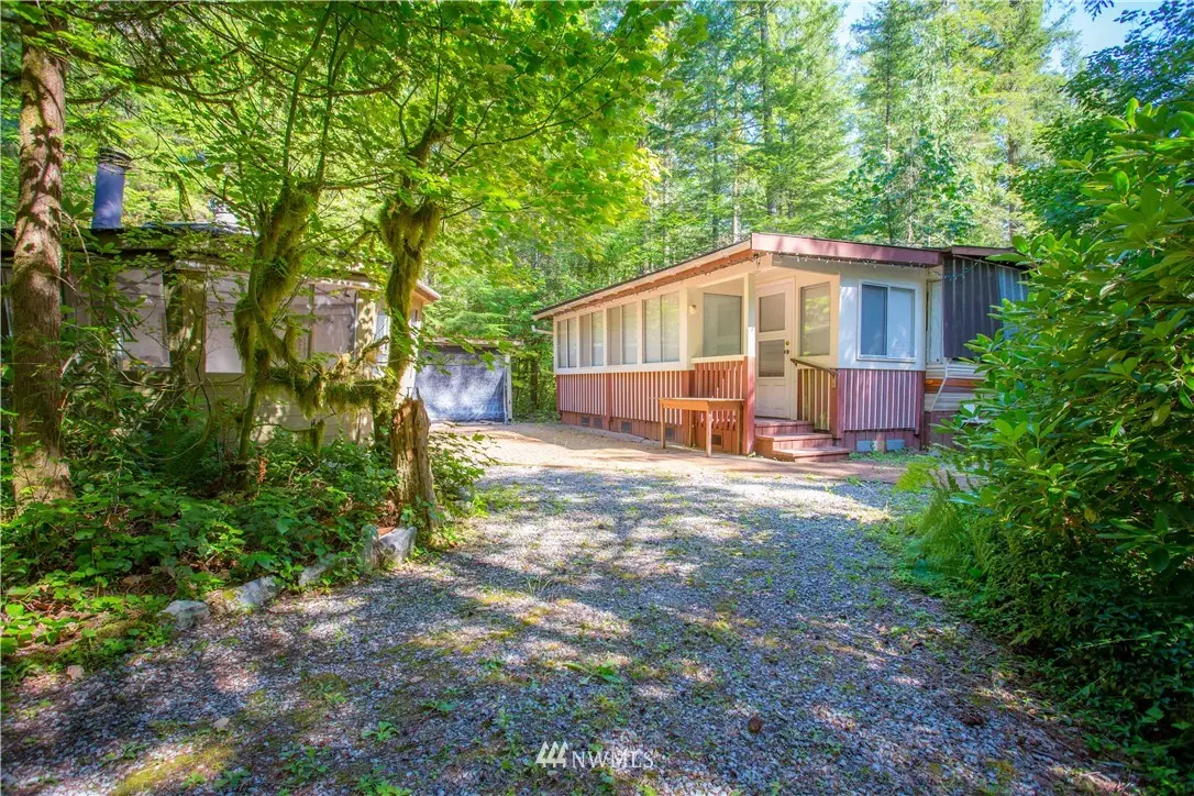 Deming, WA 98244,102 2 Pioneer CIR