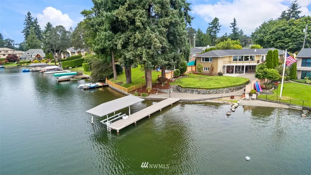9014 Lake Steilacoom Point Road SW, Lakewood, WA 98498