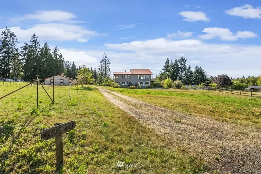 37181 Thors Rd NE, Hansville, WA 98340