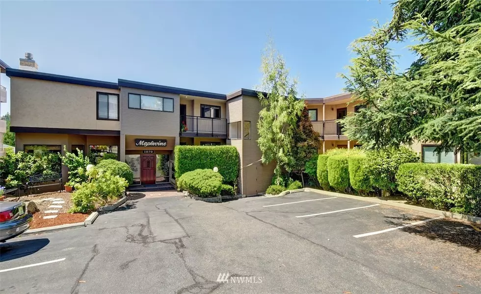 1070 5th AVE S #306, Edmonds, WA 98020