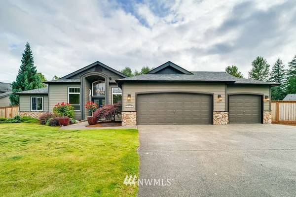 2106 215th AVE E, Lake Tapps, WA 98391