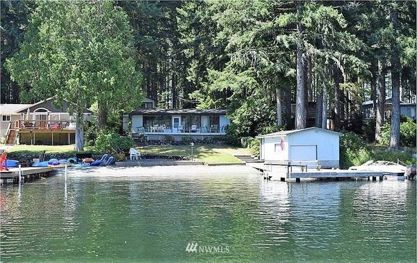 5260 E Mason Lake DR W, Grapeview, WA 98546