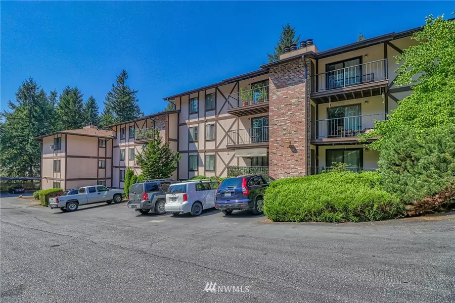 4601 Grandview DR W #R201, University Place, WA 98466