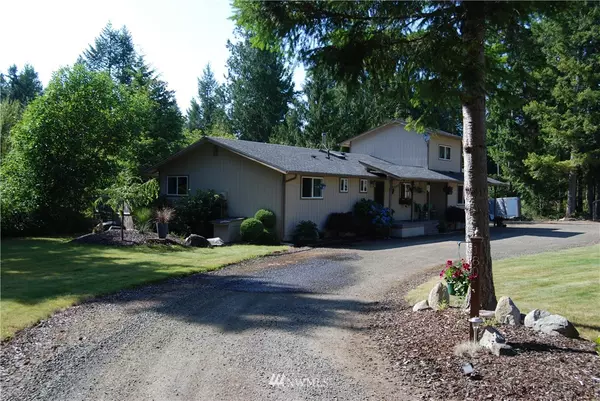 180 E Firwood Heights LN, Belfair, WA 98528