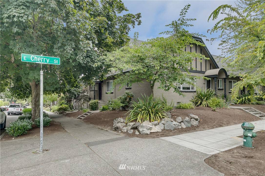 700 26th AVE, Seattle, WA 98122