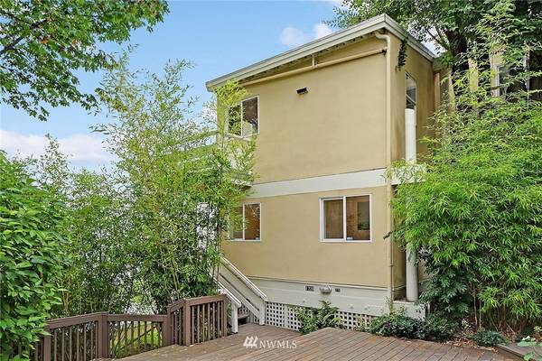 1726 26th AVE, Seattle, WA 98122