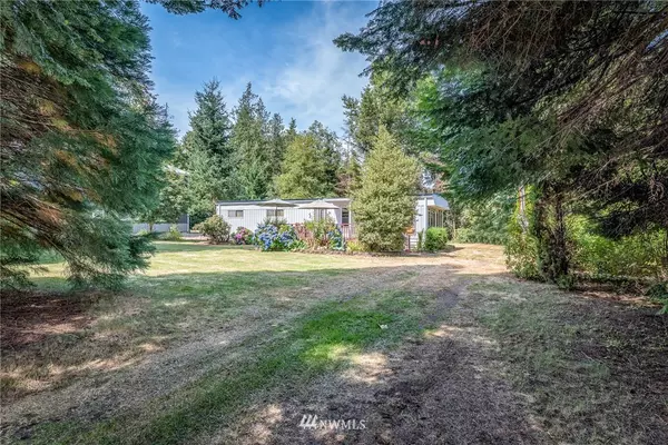 10823 Halloran RD, Bow, WA 98232