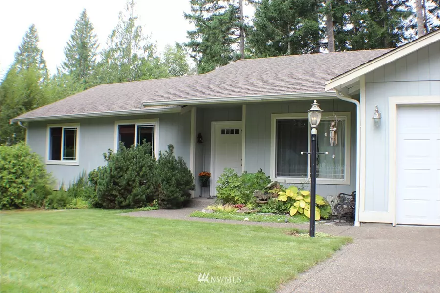 831 E Lakeshore DR W, Shelton, WA 98584