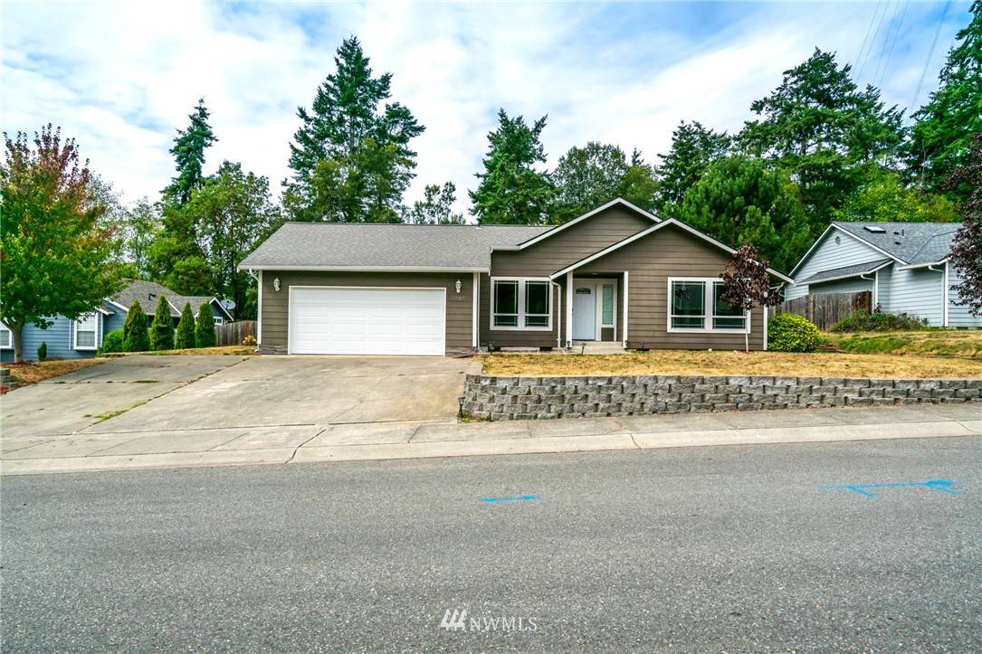 1560 SW 2nd CT, Oak Harbor, WA 98277
