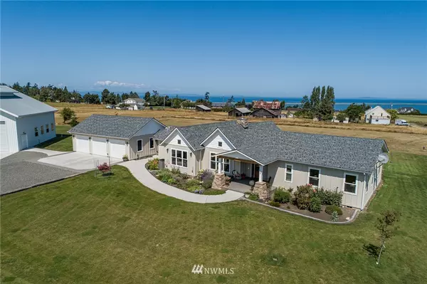 82 Arbor LN, Sequim, WA 98382