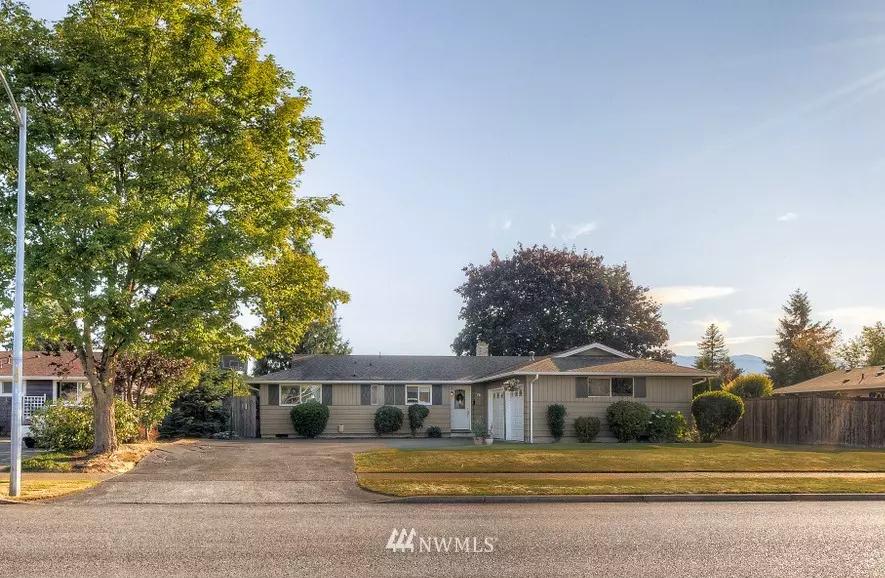 Enumclaw, WA 98022,781 Melody LN