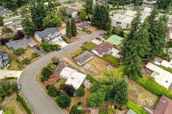 Bellevue, WA 98006,15111 SE 42nd PL