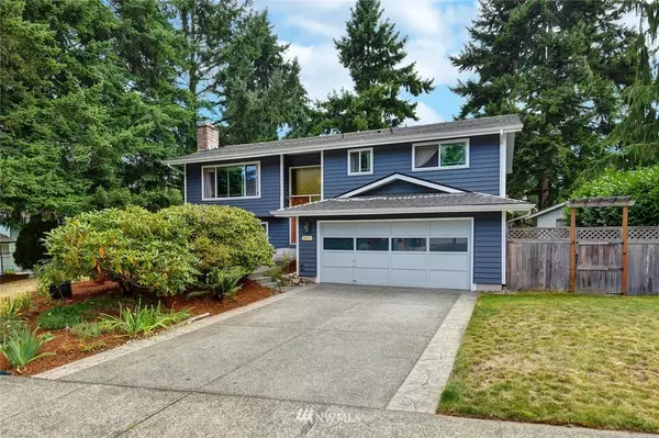 Bothell, WA 98011,8917 NE 191st PL