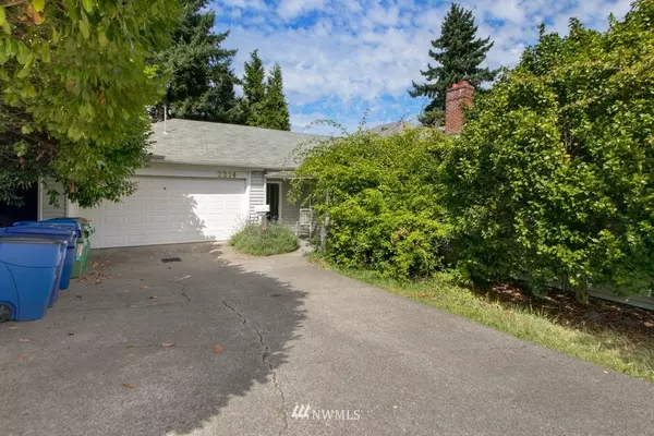 Seattle, WA 98112,2214 E Highland DR