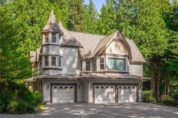 Woodinville, WA 98077,19435 NE 169th PL