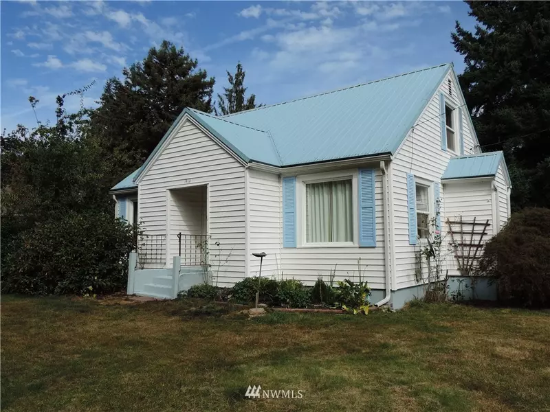 1412 NW Kerron ST, Winlock, WA 98596