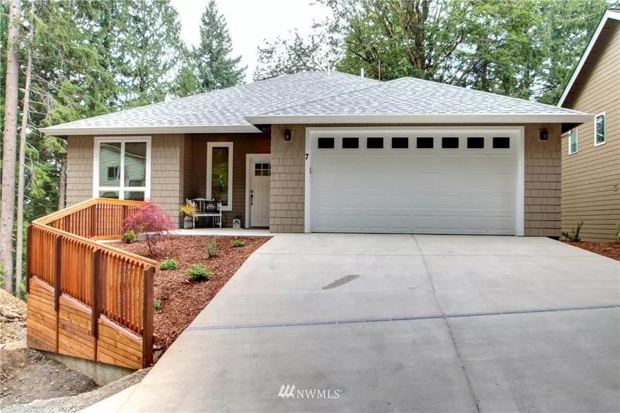 7 Sweetclover CIR, Bellingham, WA 98229