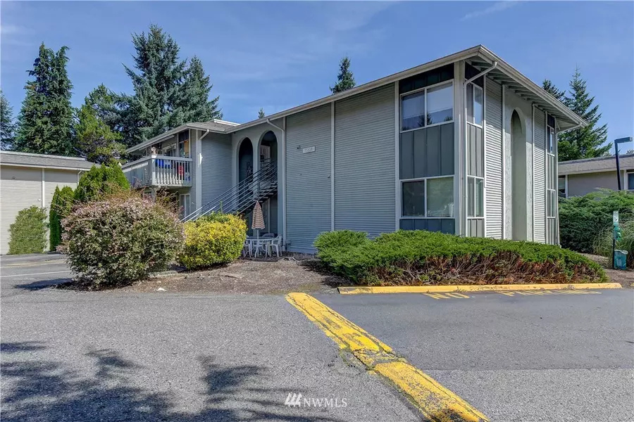 17208 NE 45th ST #67, Redmond, WA 98052