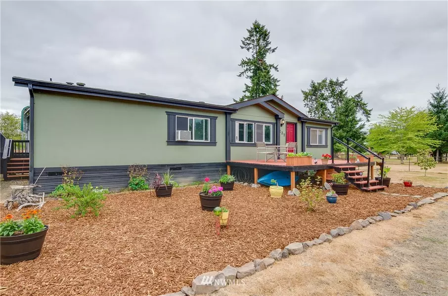227 Quick RD, Castle Rock, WA 98611
