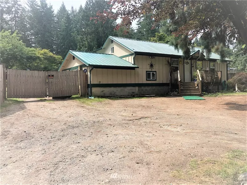 17533 SE Covington-Sawyer RD, Kent, WA 98042