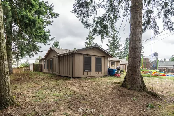 2454 S 142nd LN, Seatac, WA 98168