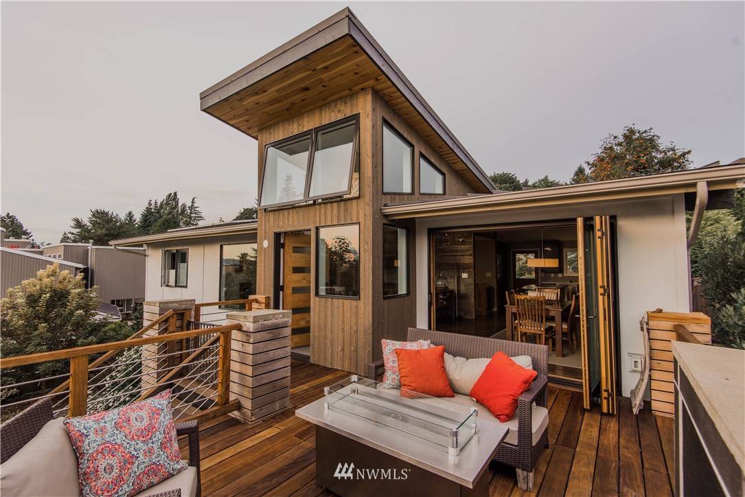 944 1st ST S, Kirkland, WA 98033