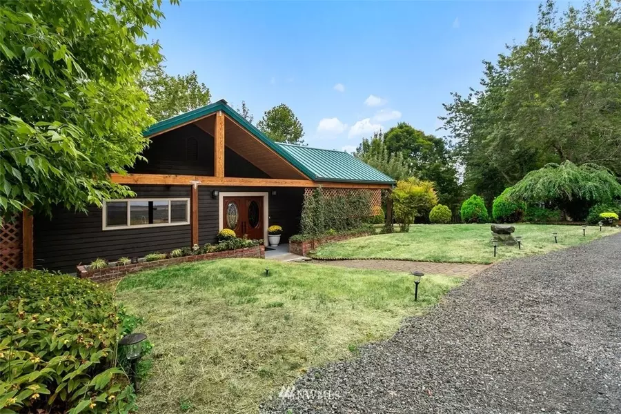 5366 Diamond PL NE, Bainbridge Island, WA 98110