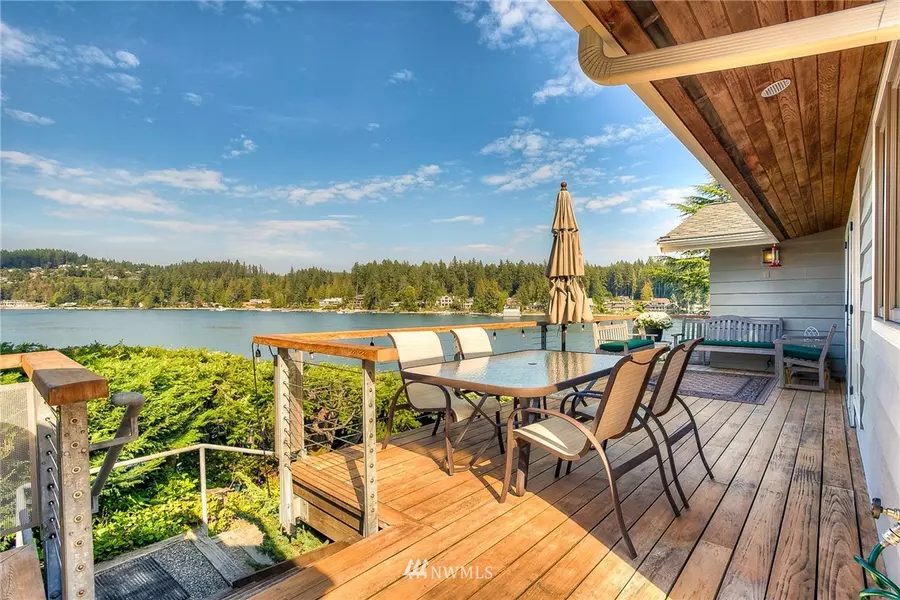 3925 Forest Beach DR NW, Gig Harbor, WA 98335