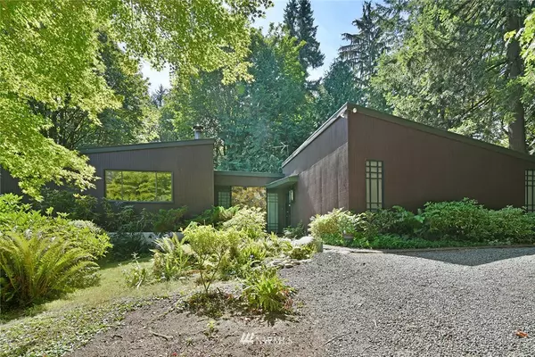 6159 NE Eagle Harbor DR, Bainbridge Island, WA 98110