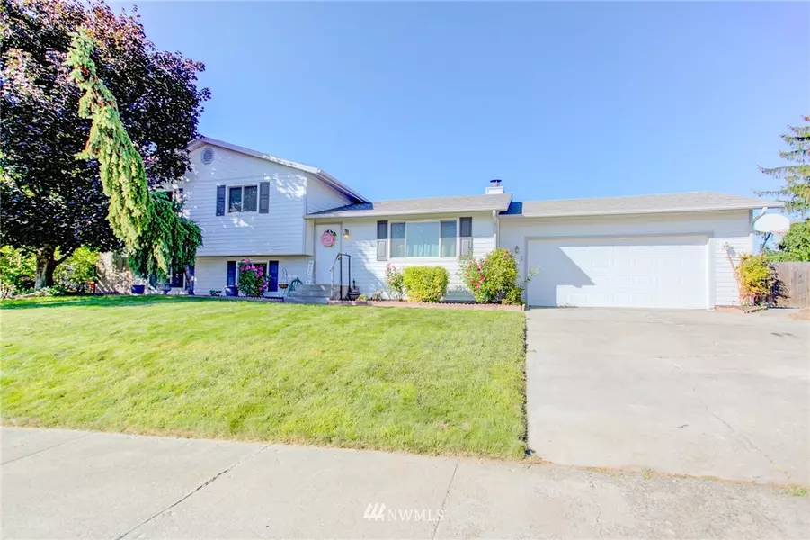 142 E Marquis AVE, Moses Lake, WA 98837