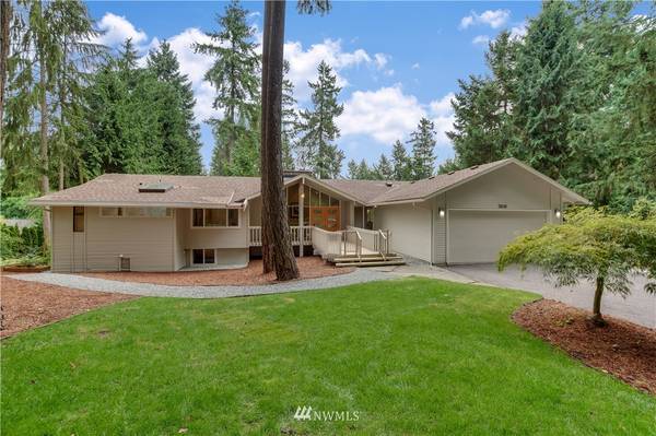 13638 NE 37th PL, Bellevue, WA 98005