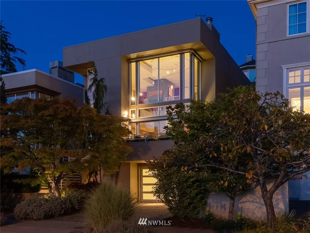 Seattle, WA 98102,2222 Harvard AVE E