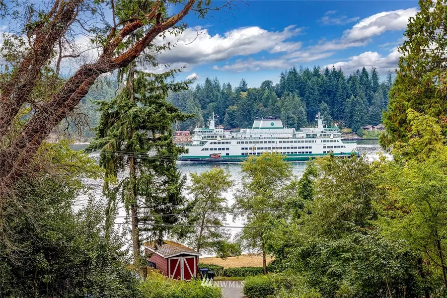 3187 Point White DR NE, Bainbridge Island, WA 98110