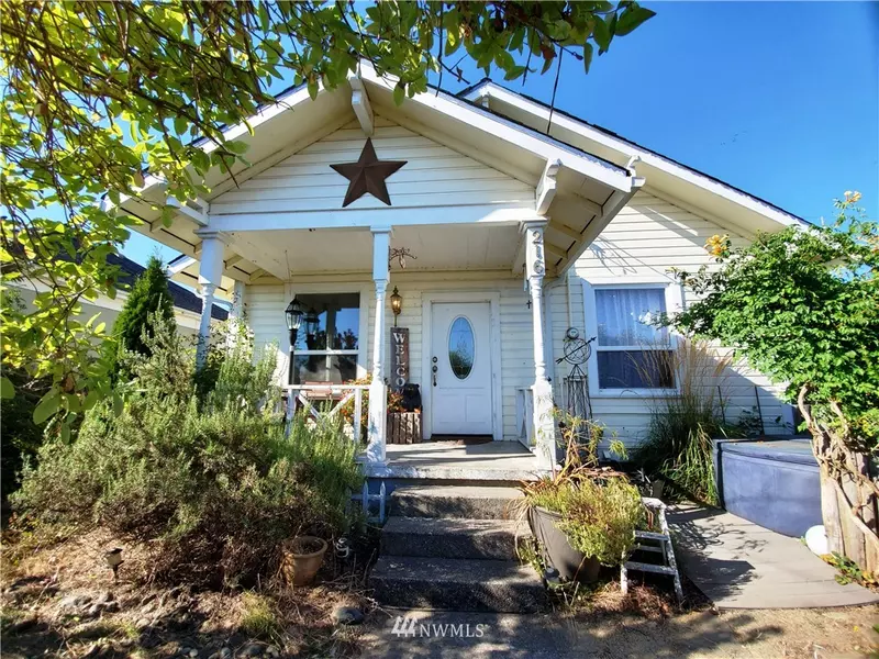 216 W Anderson ST, Elma, WA 98541