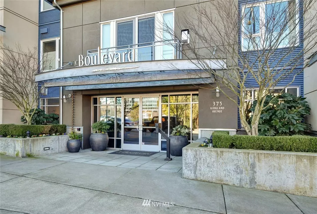 Kirkland, WA 98033,375 Kirkland AVE #230