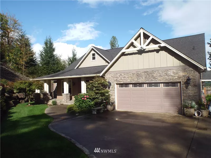 101 Pinewood LN, Mossyrock, WA 98564